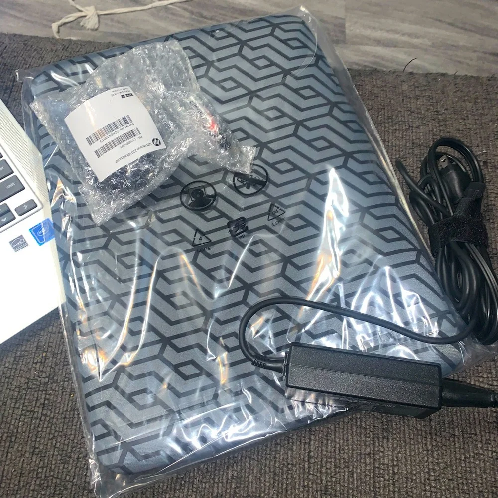 HP CHROMEBOOK bundle Intel Celeron 1080p